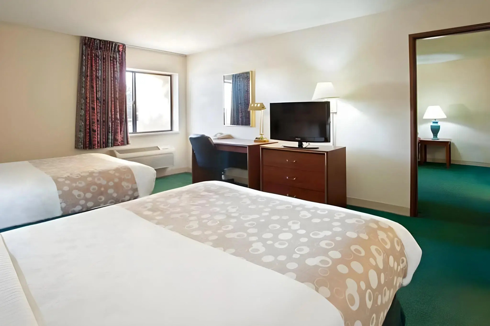 Howard Johnson by Wyndham Columbus State Fairgrounds I-71