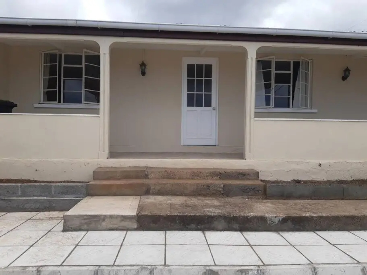 Simon's Place is a 3 bedroom bungalow in H.T.H