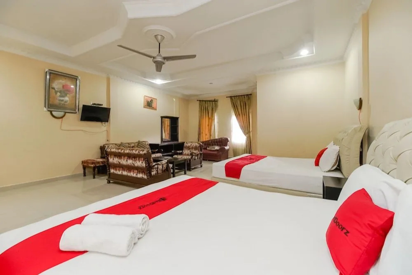 RedDoorz Plus @ Jalan Tugu Silalahi Tongging