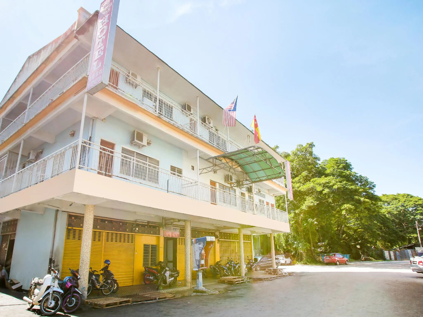 SPOT ON 89626 Hotel Dinar