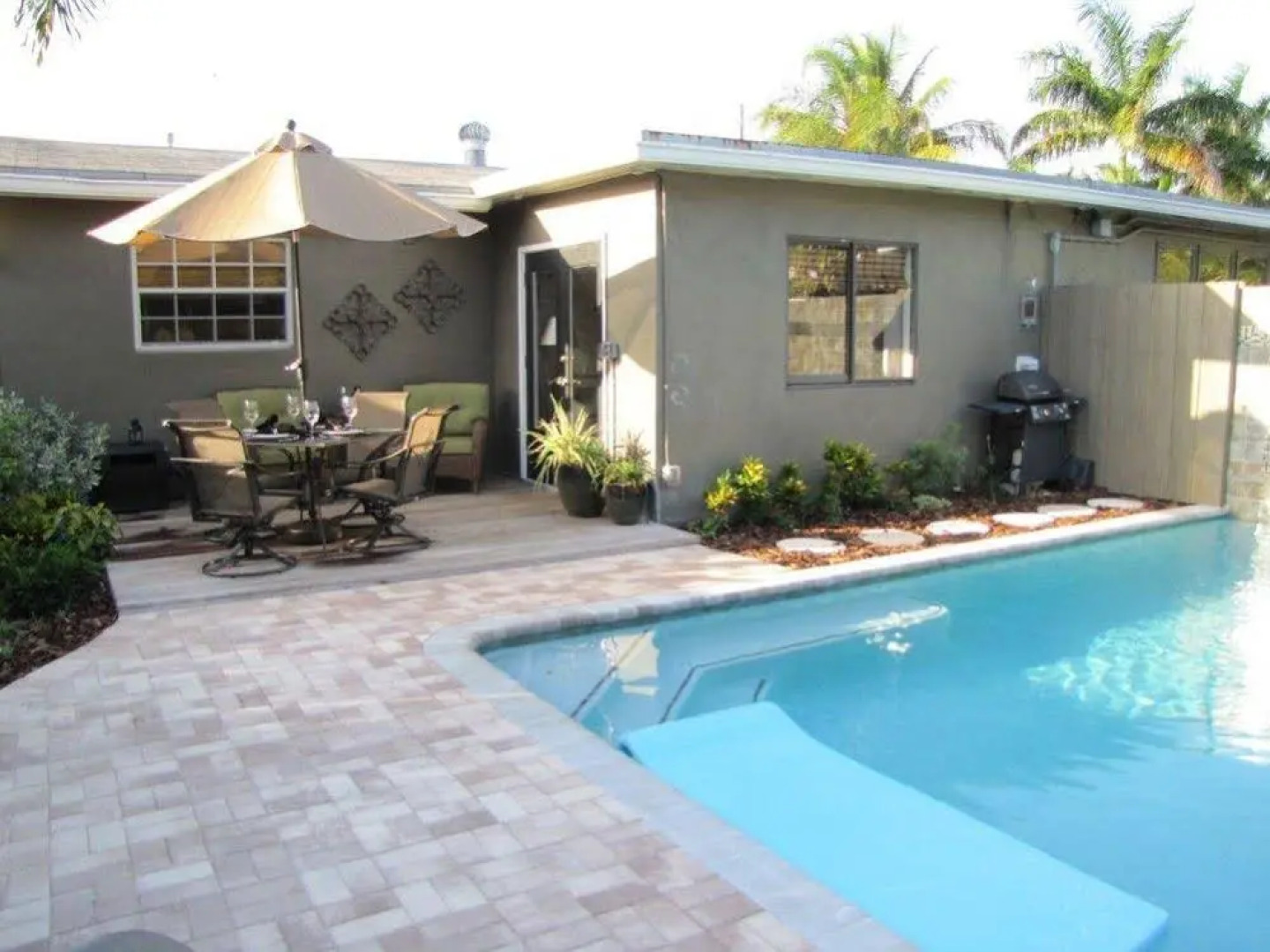 Wilton Bungalow West