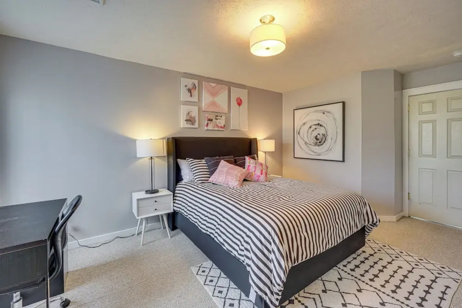 Spacious Modern Home ~ 1 Mi to Camelback Mountain!