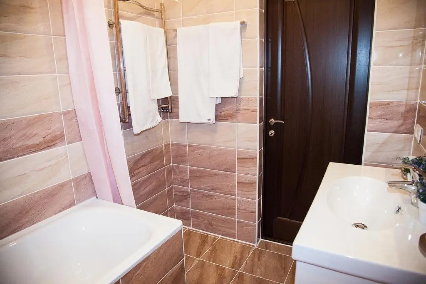 Гостиница Лесная 