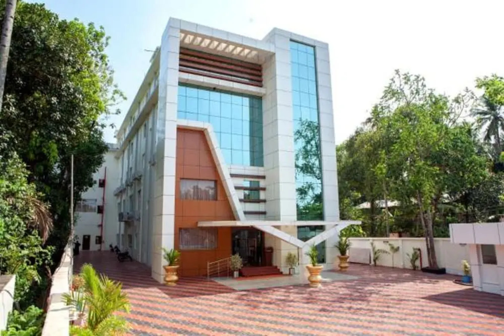 Madathil Regency Hotel