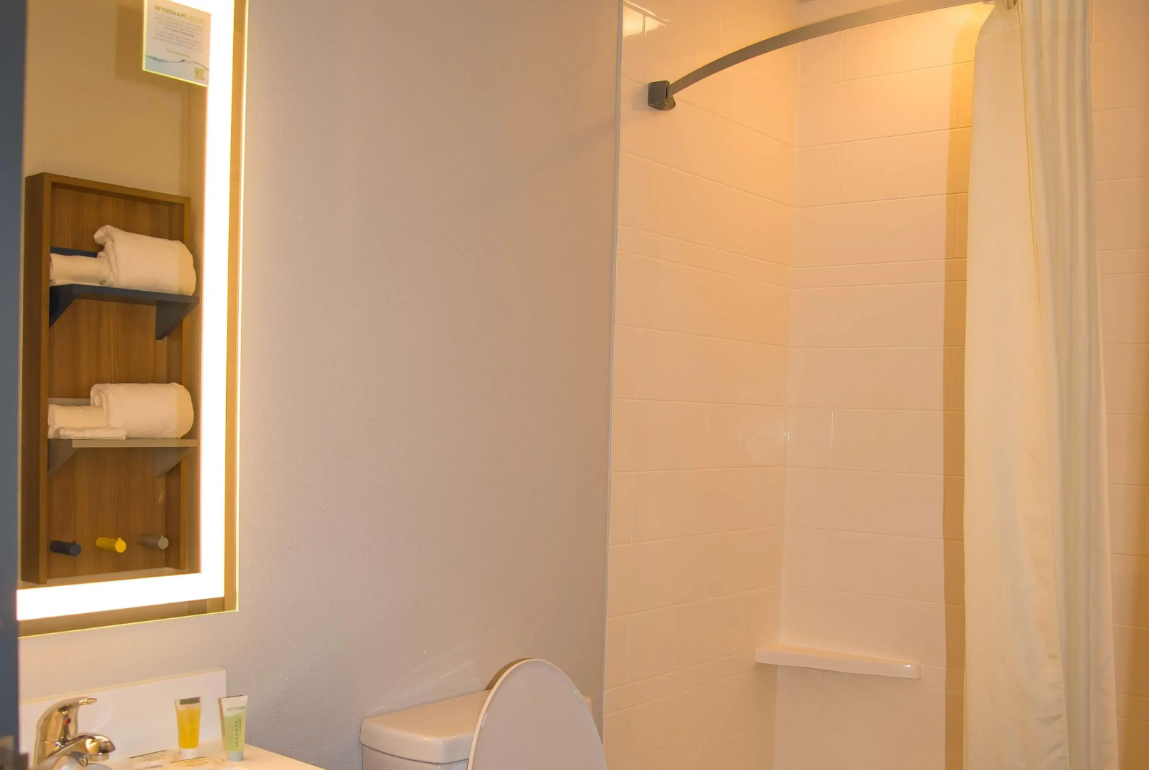 Microtel Inn & Suites by Wyndham Daphne/Mobile