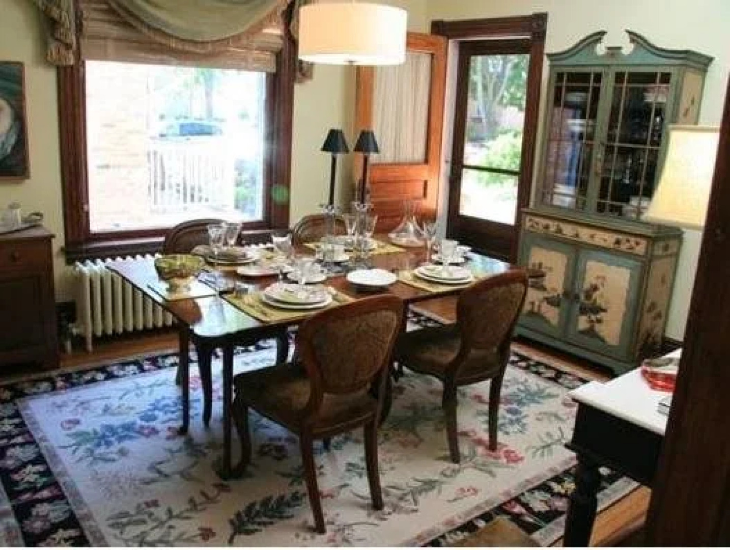 The Caversham House Bed & Breakfast