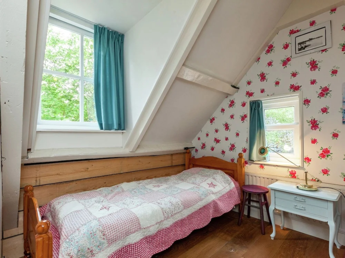 Stylish Holiday Home with Box Bed near Lake Veere