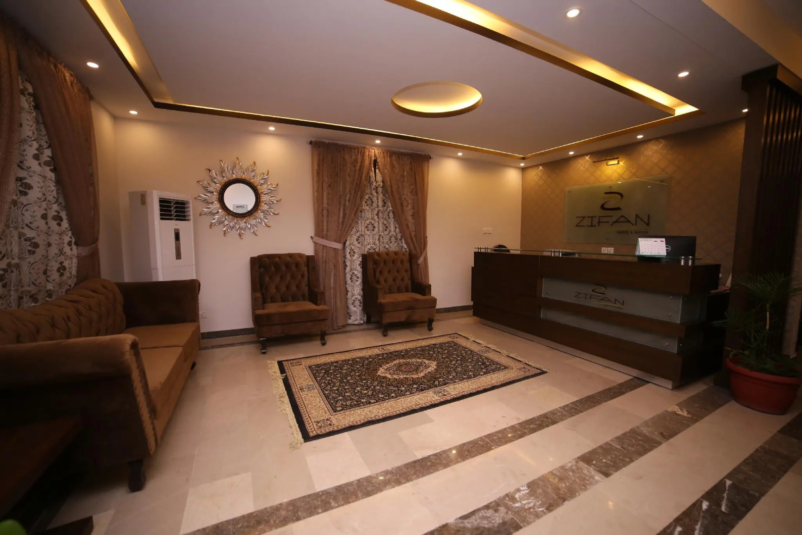 Zifan Hotel & Suites