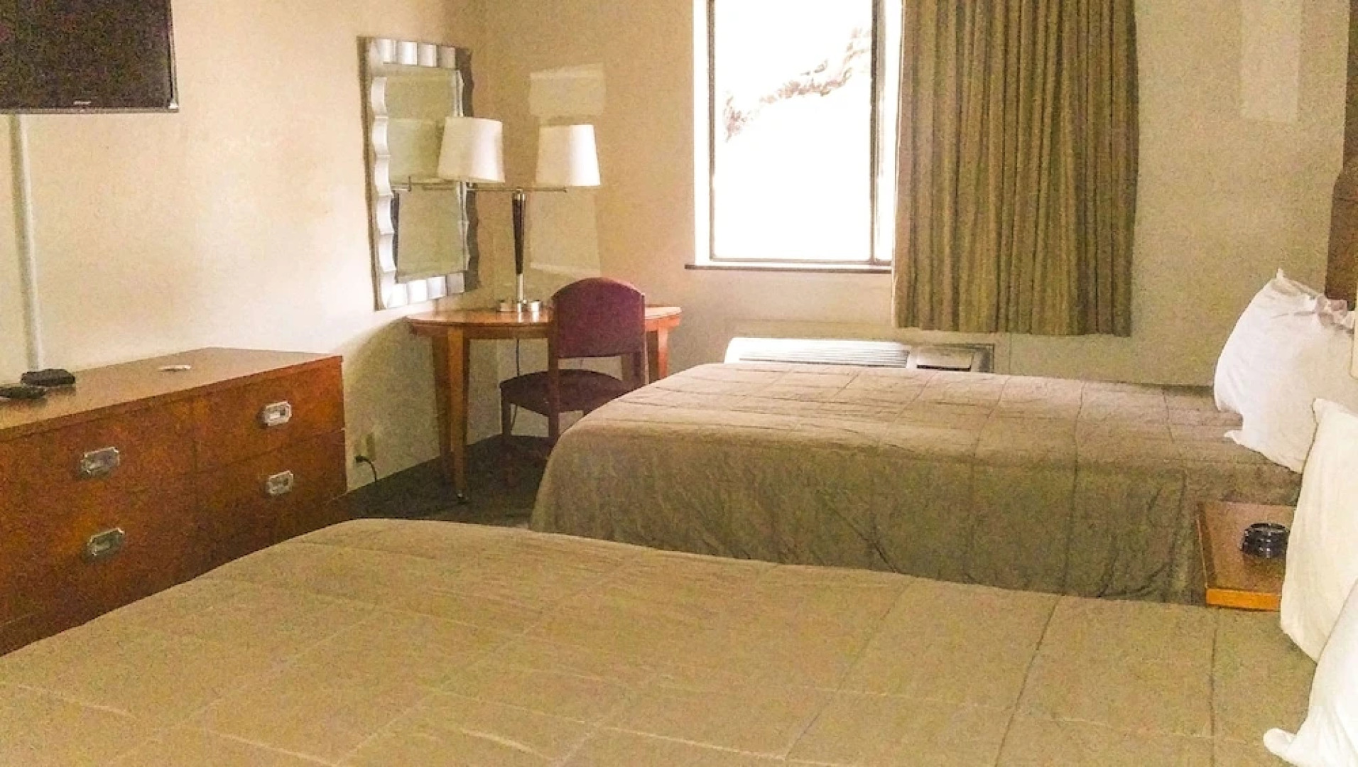 Heritage Place & Suites