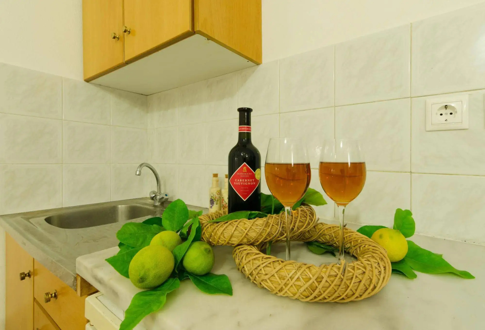 Aglaia Apartments & Studios