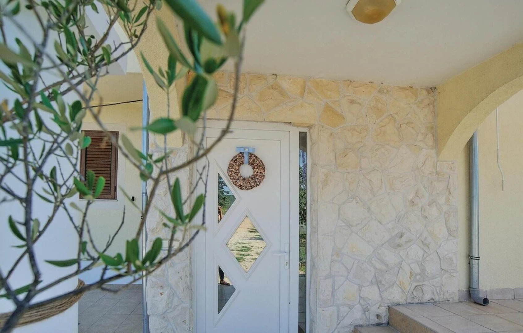 Beautiful Home in Sv Filip i Jakov With Wifi and 4 Bedrooms