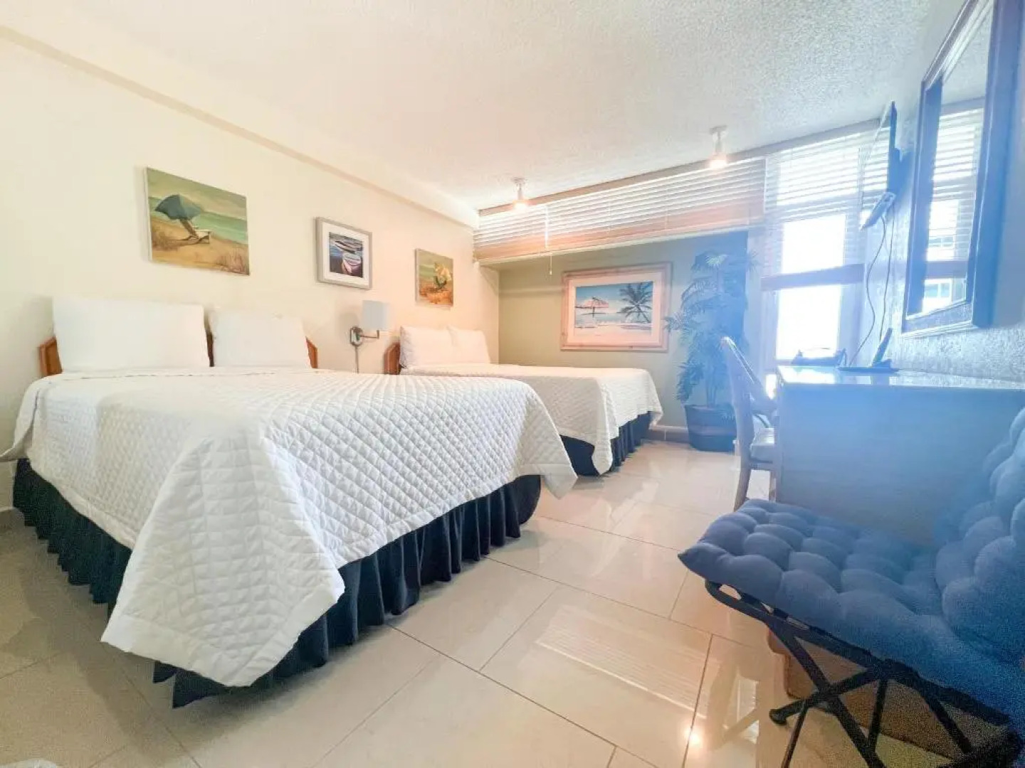 ESJ Towers Máre St Clair by Chana