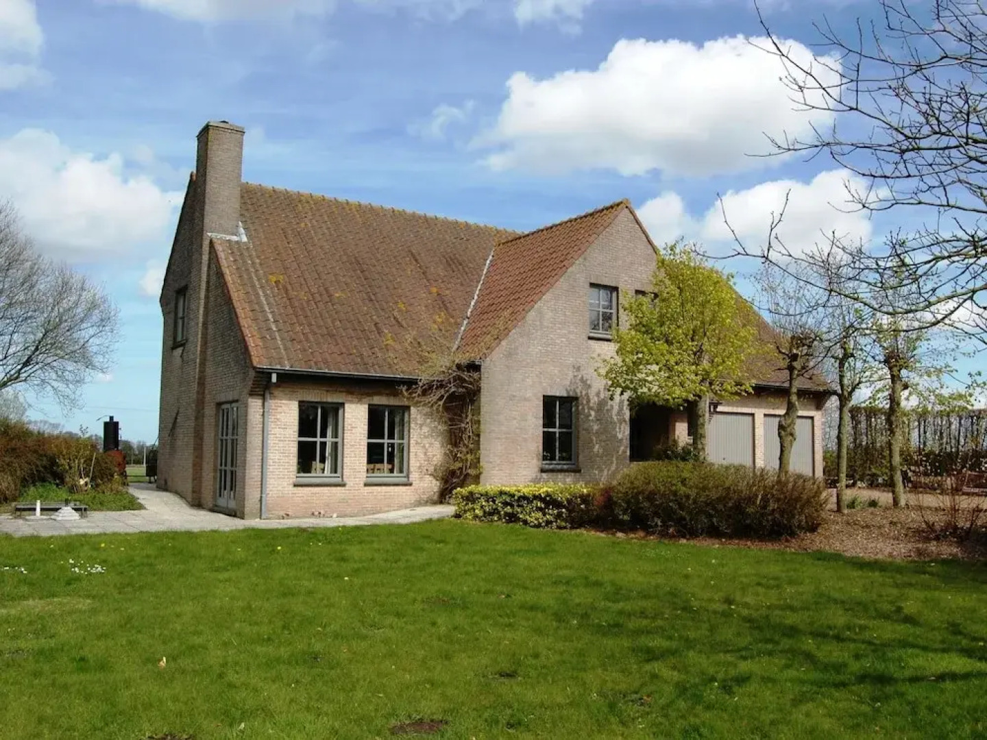 Spacious Holiday Home in Ichtegem With Garden