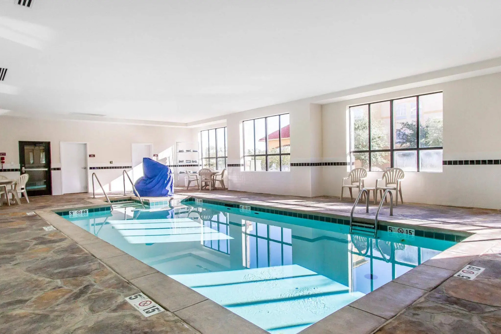 Spark by Hilton Shawnee