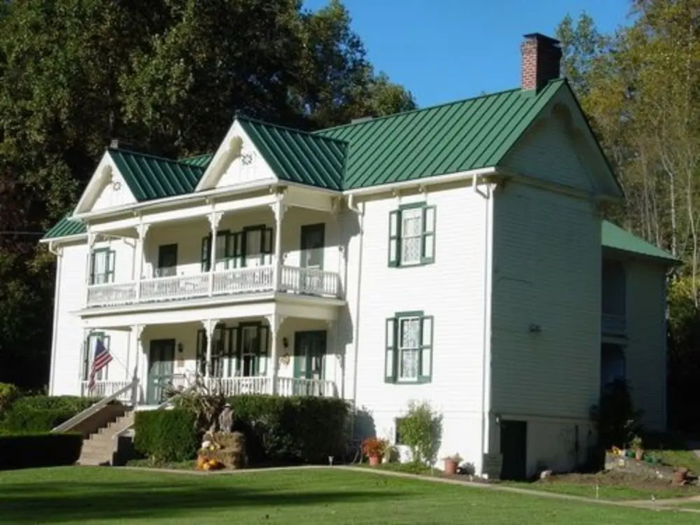 The Mountain Rose Inn