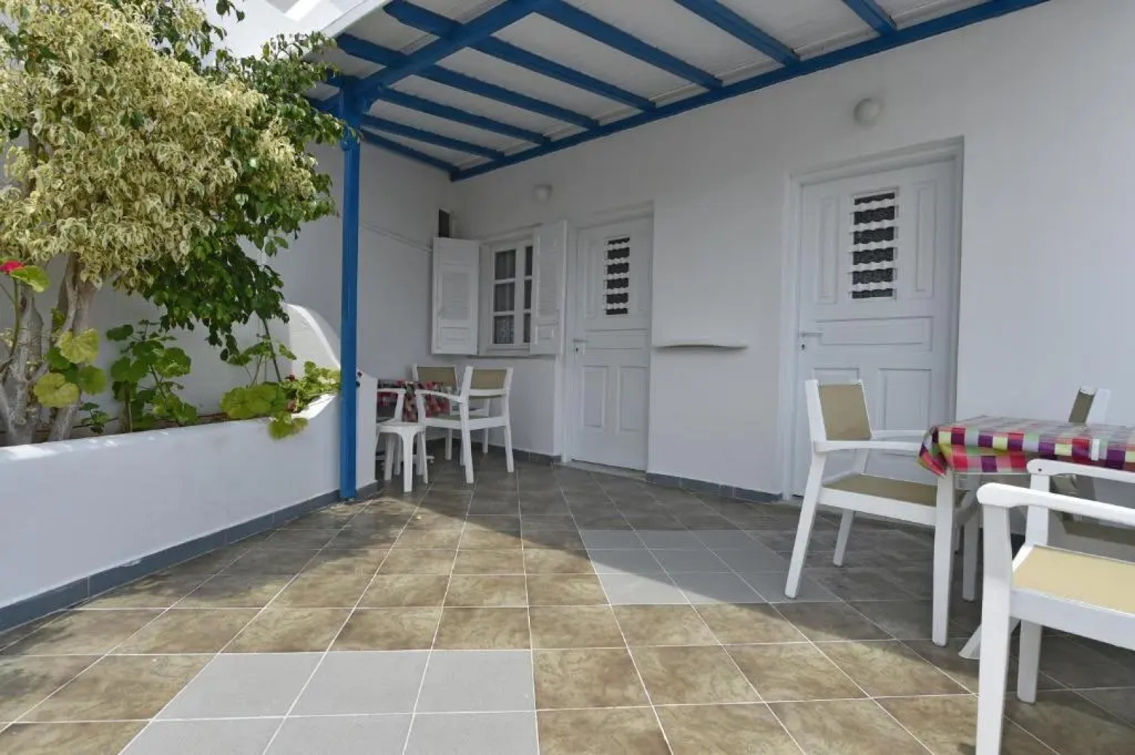 Nikolas Naousa Guesthouse I