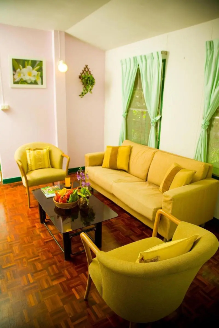 Huaykhakhaeng Country Home Resort