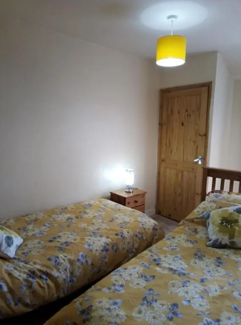 Eden Rose Cottage in Morecambe hot tub