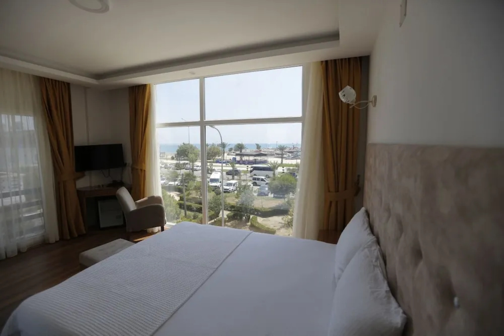 Askar Port Hotel By Continent