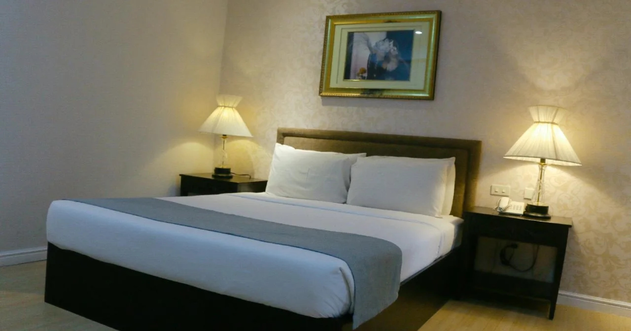 Queen Margarette Hotel - Main