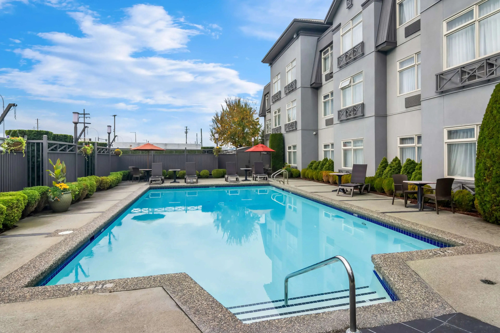 Best Western Plus Pitt Meadows Inn & Suites