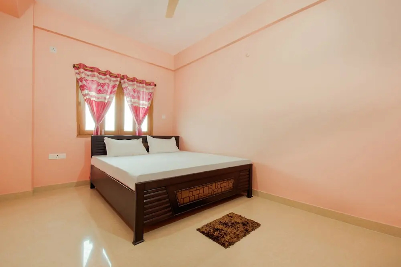 SPOT ON 46370 Green Highway