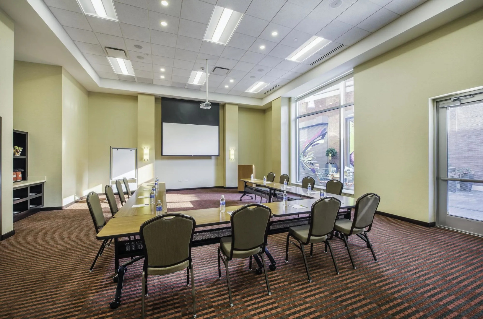 Hyatt Place Cleveland / Westlake / Crocker Park