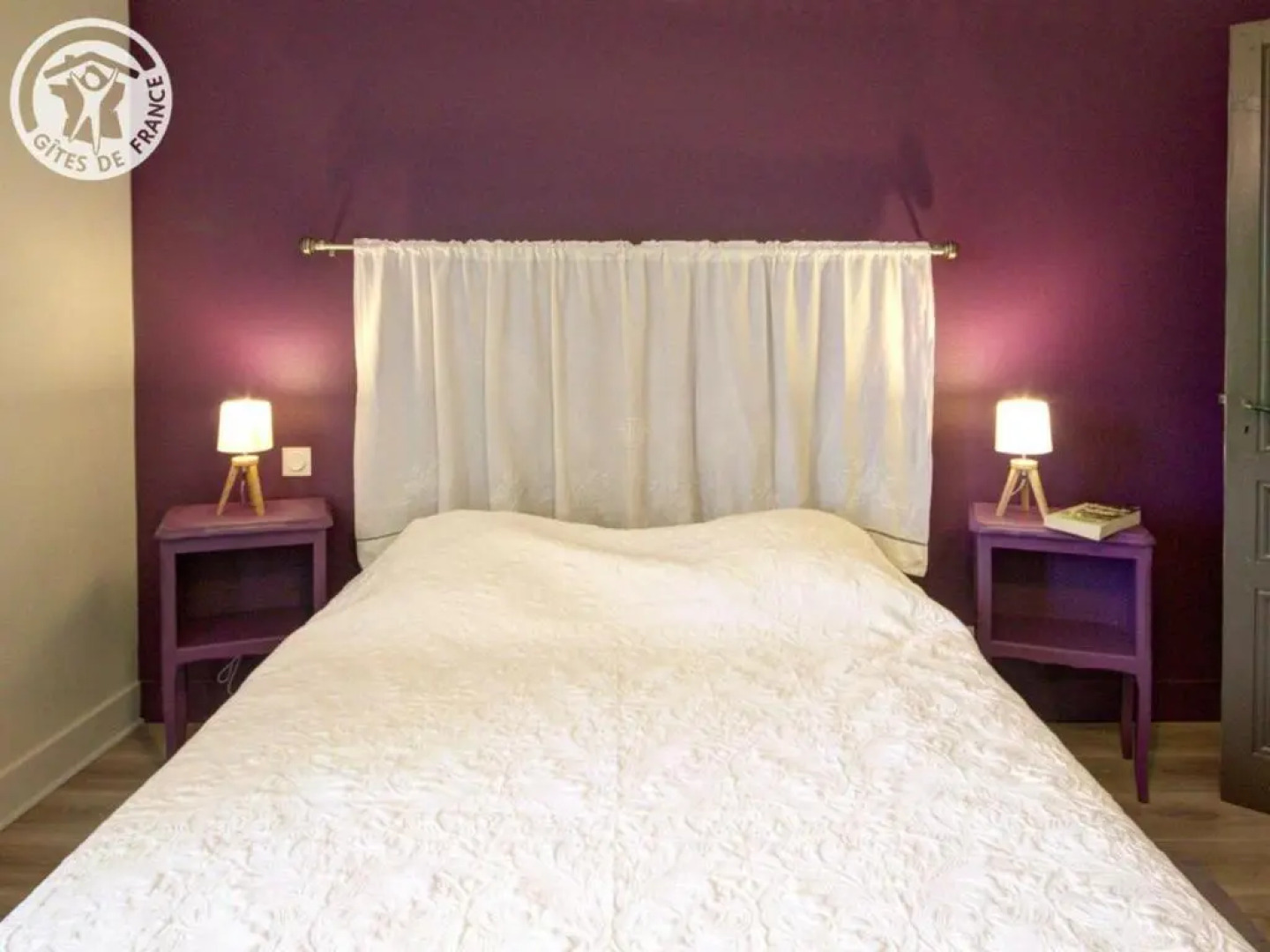 Gîte Saint-Didier-sur-Rochefort, 7 pièces, 12 personnes - FR-1-496-18