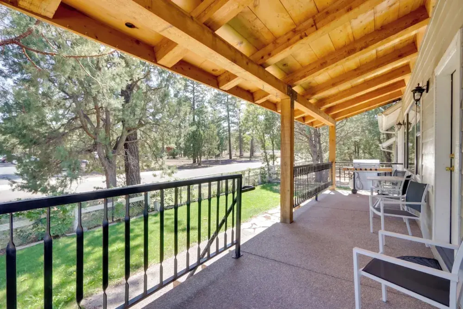 Modern Show Low Home w/ BBQ & Fire Pit!