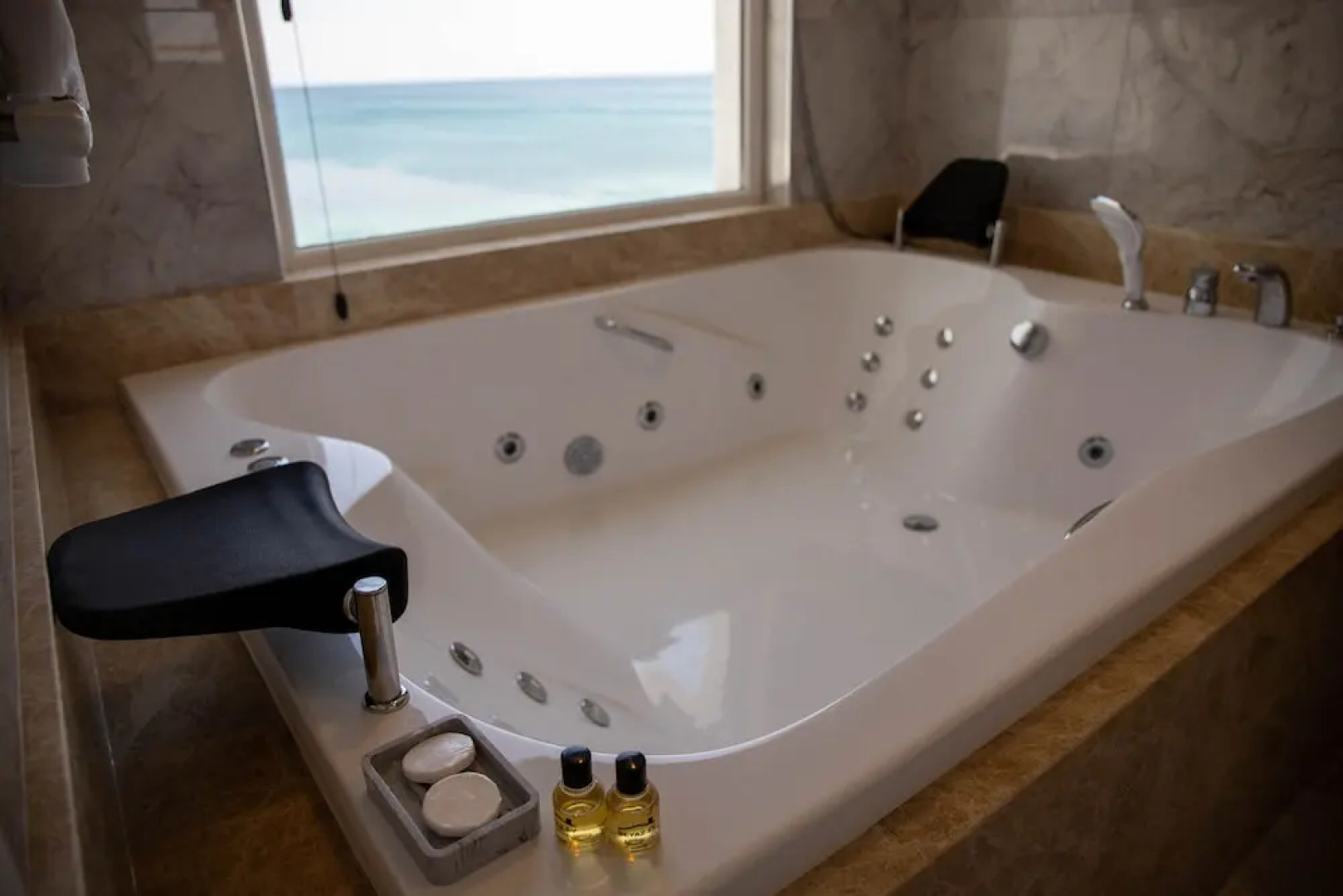 Beyaz Ev Hotel & Restaurant