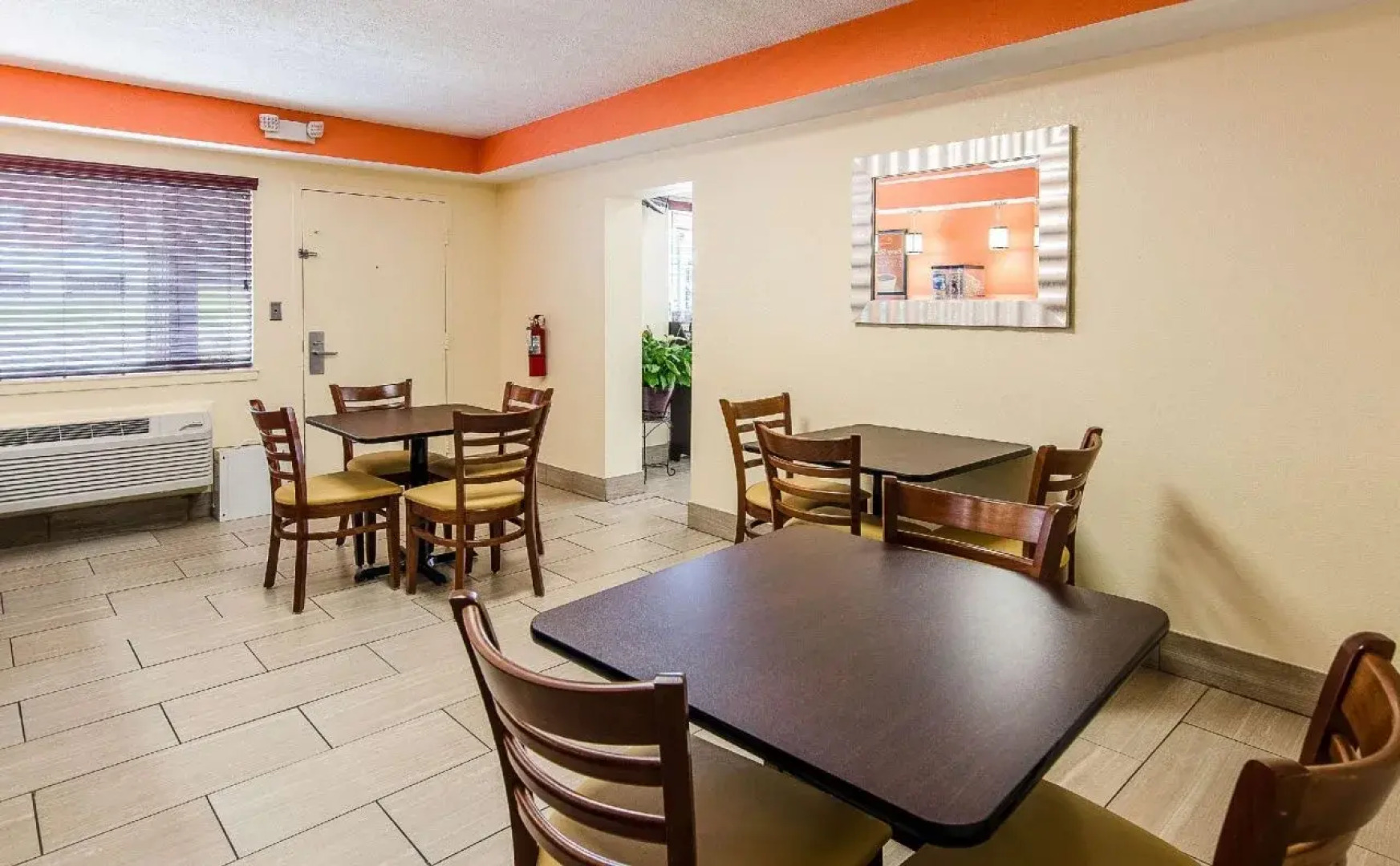 Econo Lodge Near Motor Speedway