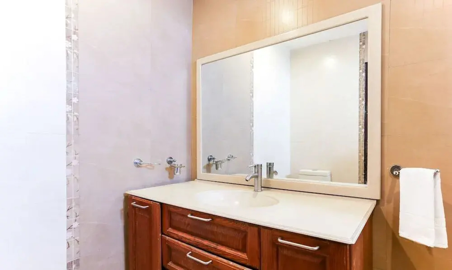 Hotel Highland Inn by Treebo