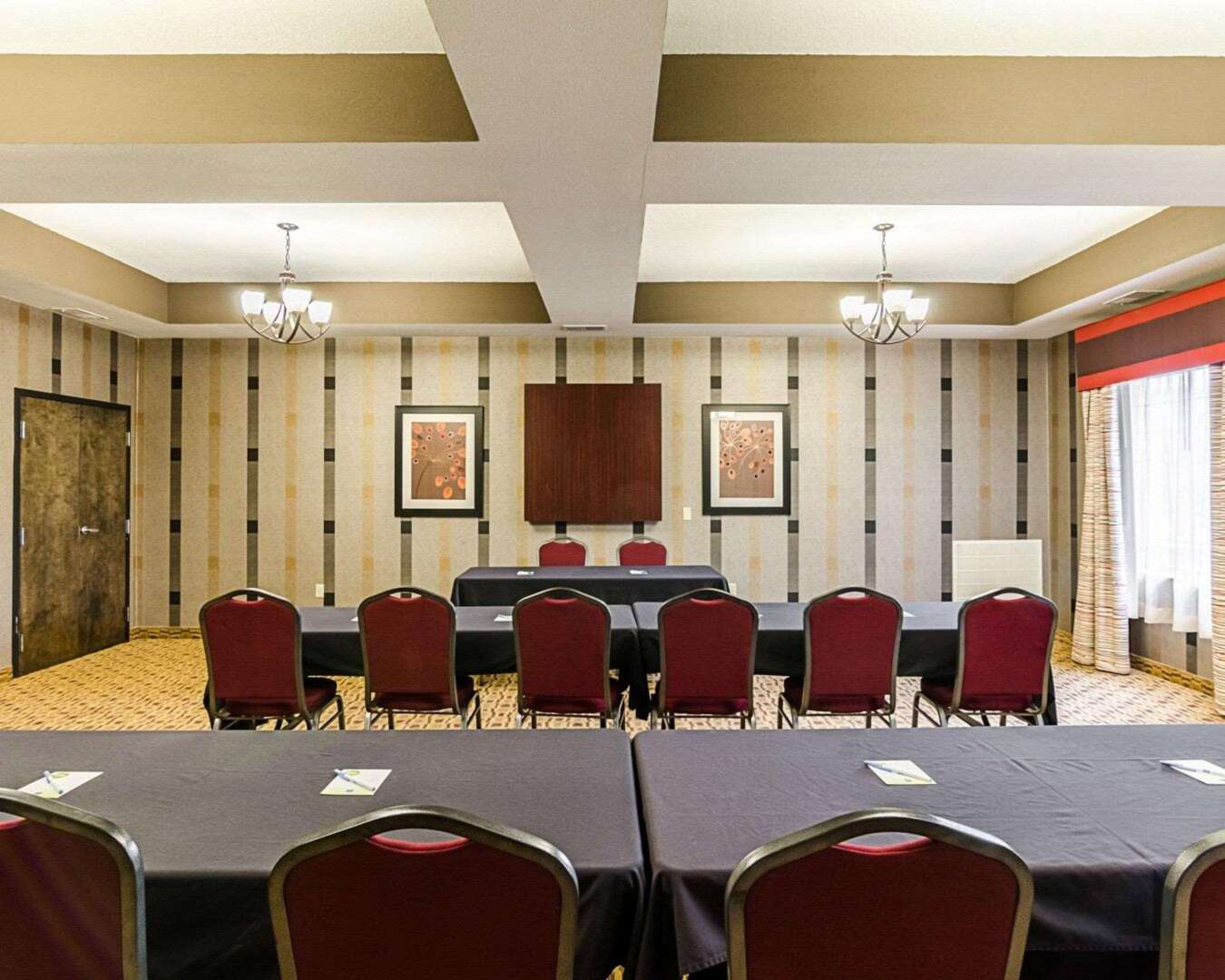 Comfort Inn & Suites Lawrence - University Area