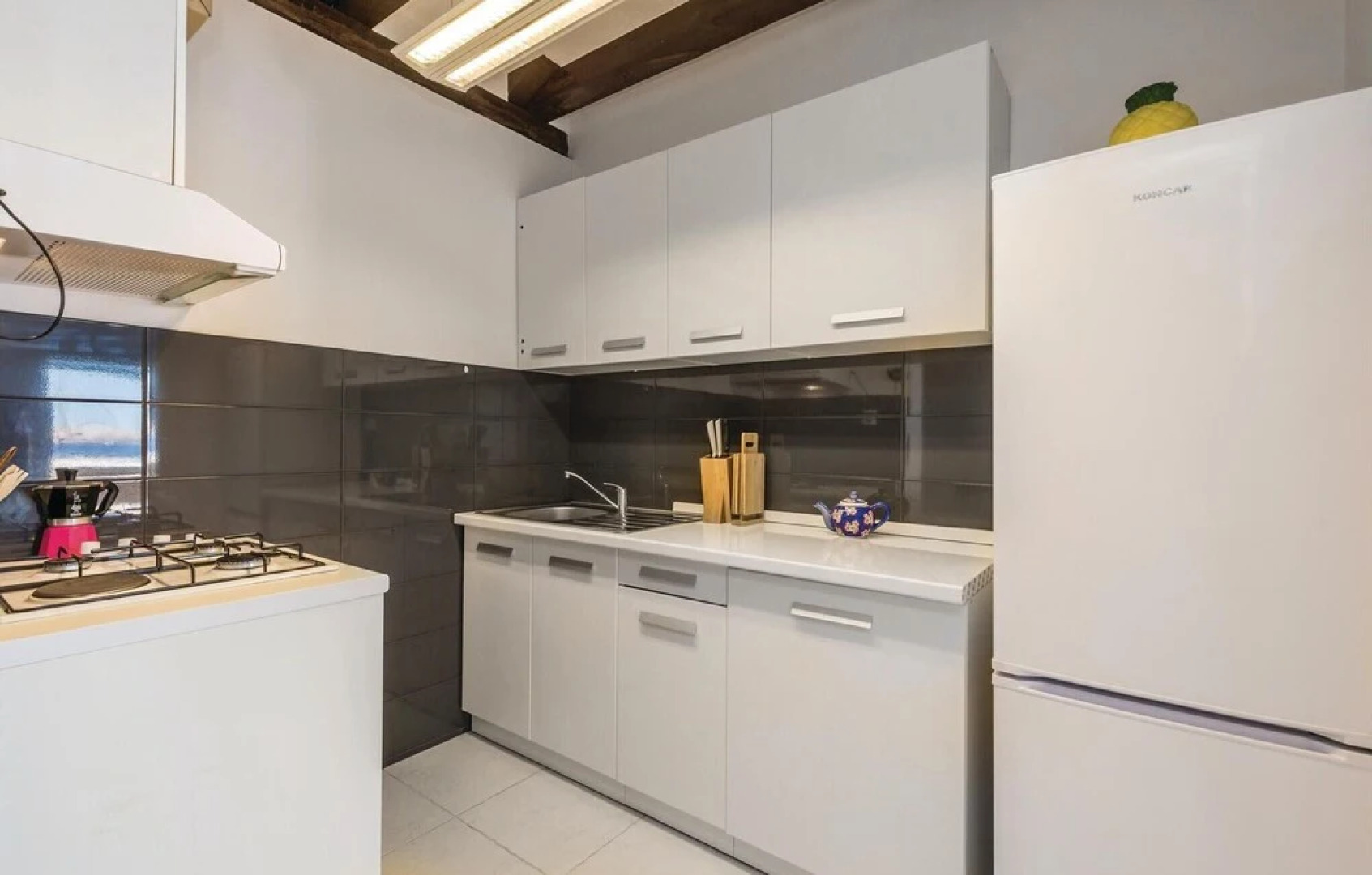 Beautiful apartment in Jablanac w/ 2 Bedrooms