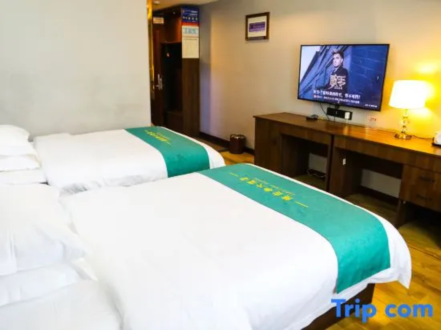 Yushu jiegu temple hotel