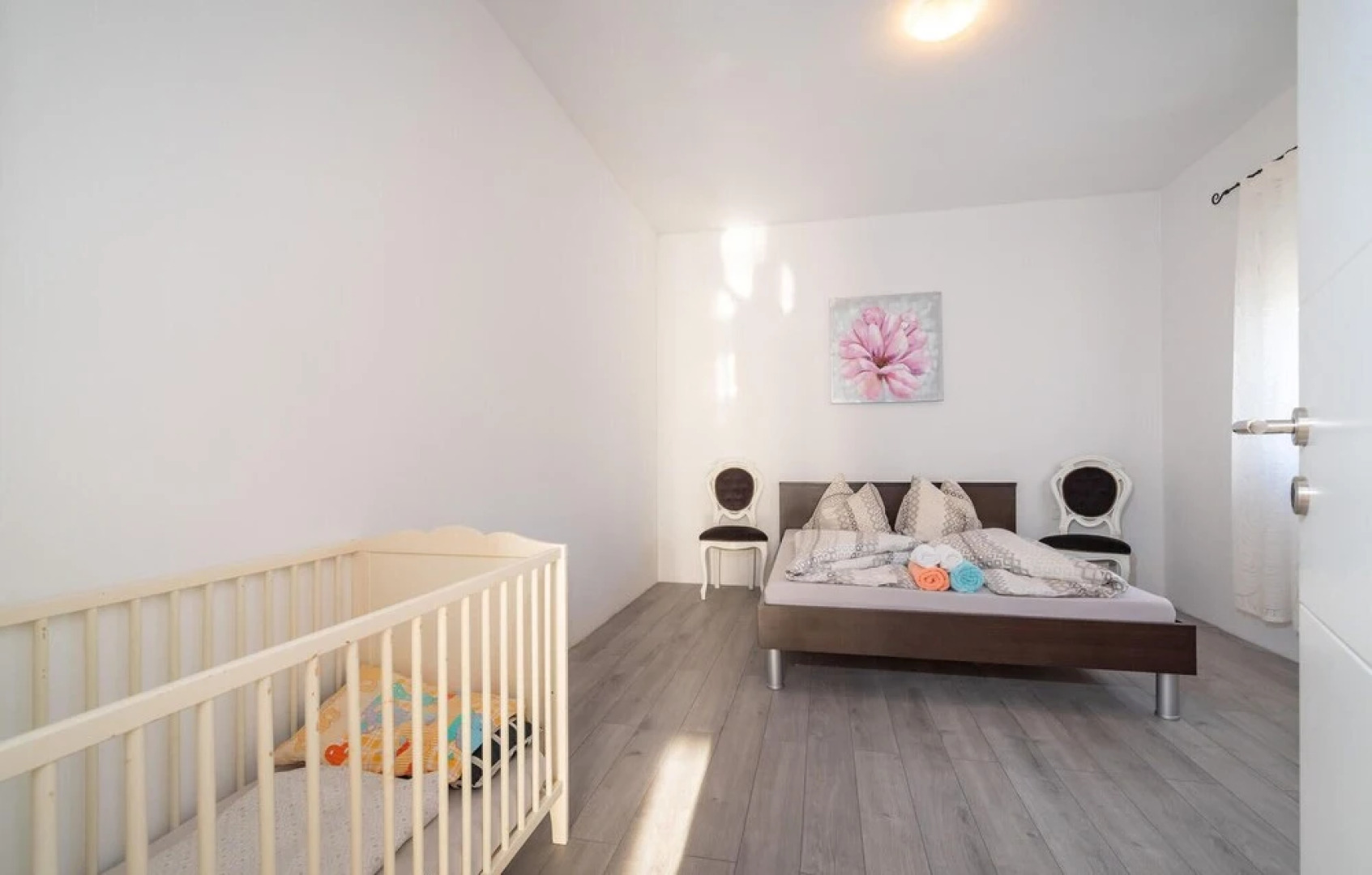 Awesome Home in Karin Gornji With 2 Bedrooms and Wifi