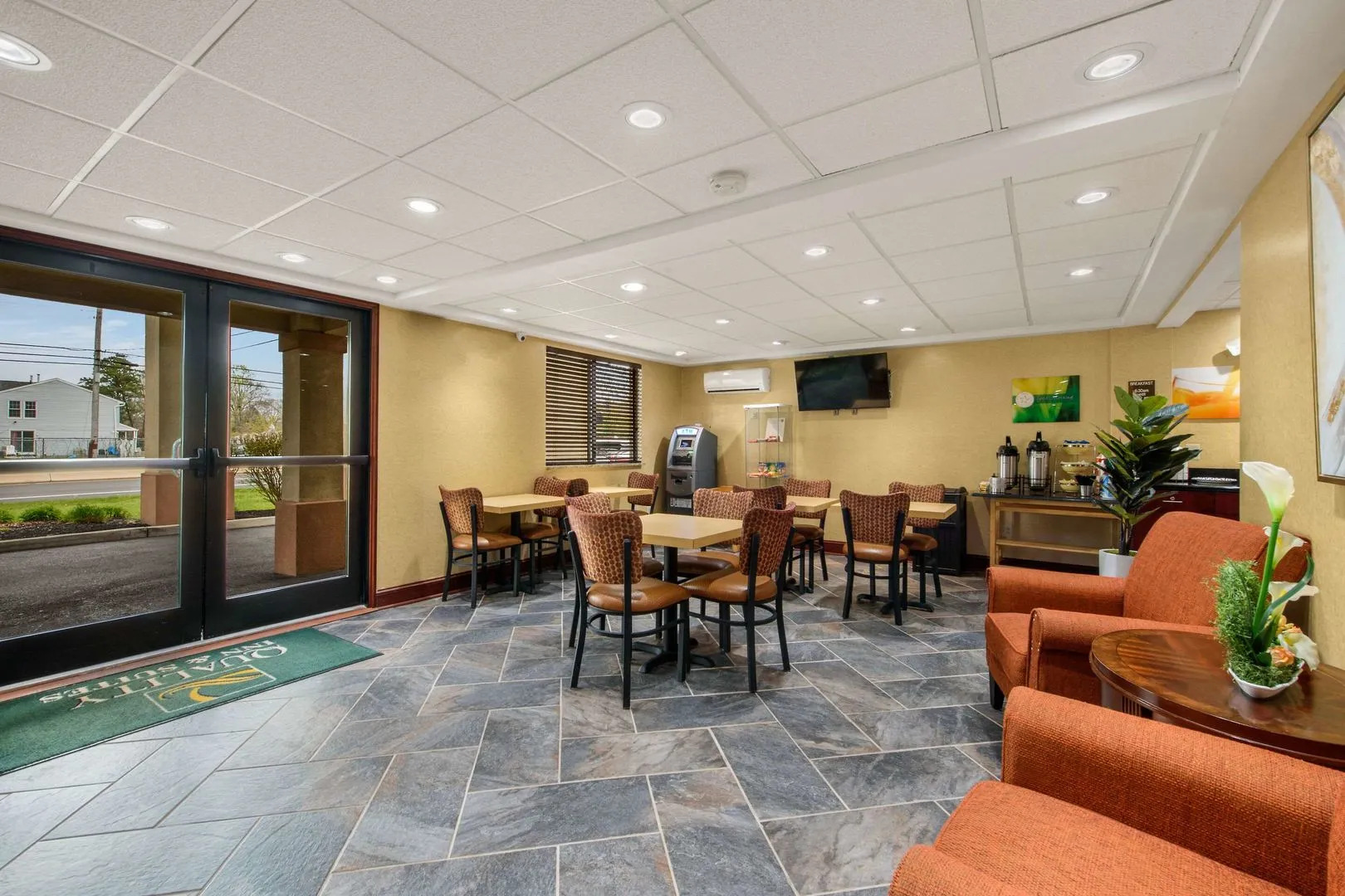 Hibiscus Inn & Suites