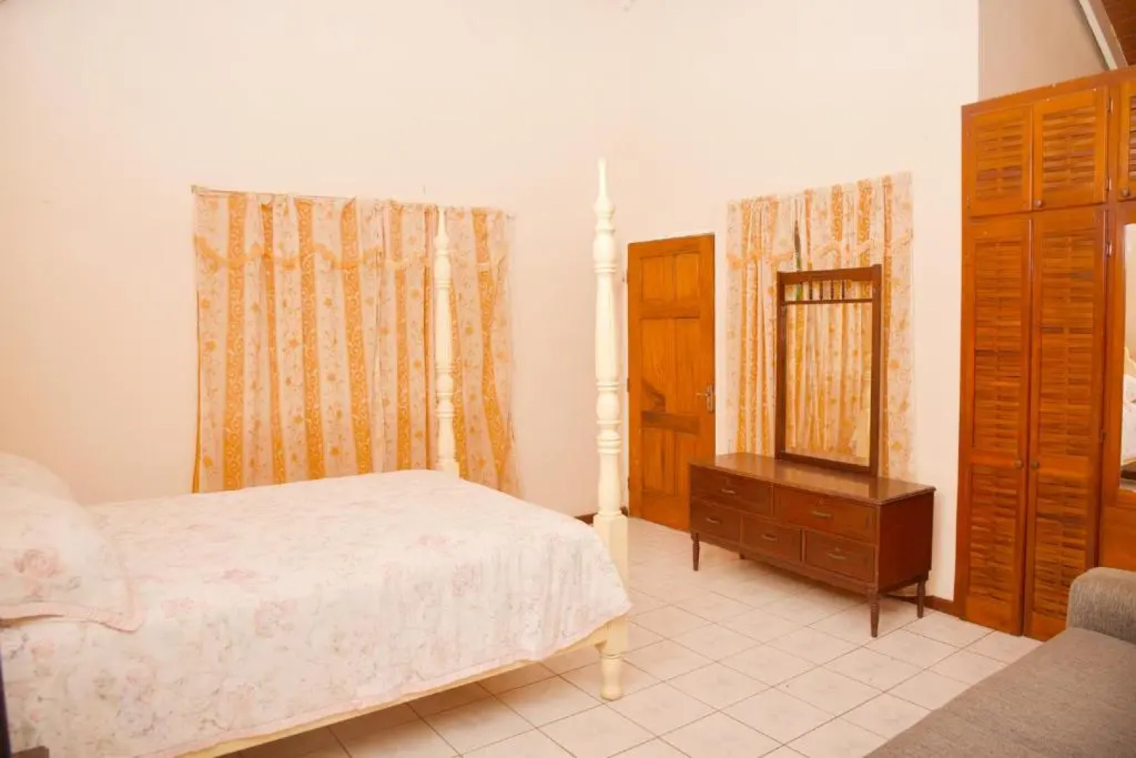 SuiteVille in Mandeville