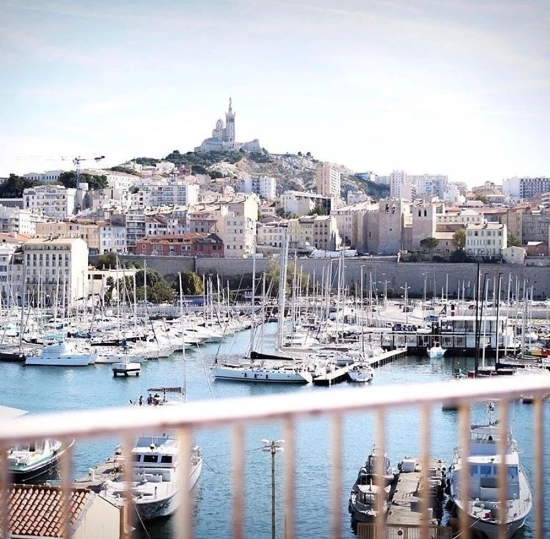 Design Standing Apt In Aix