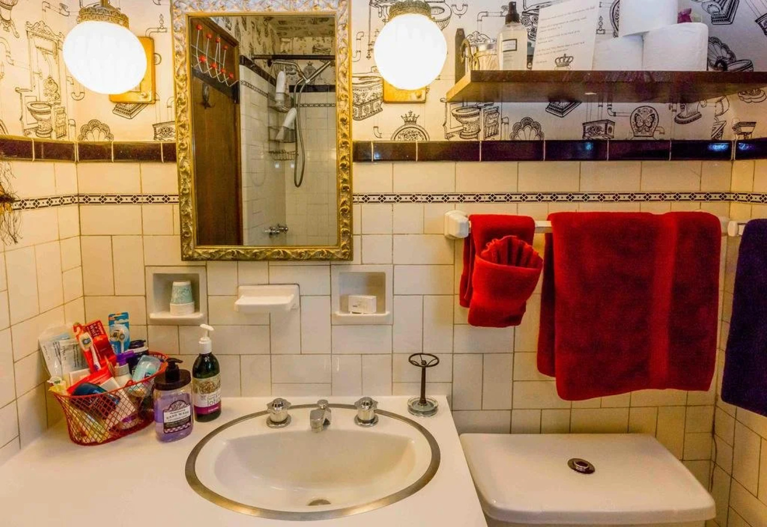 Castle on Glen - 3 Bedroom Home