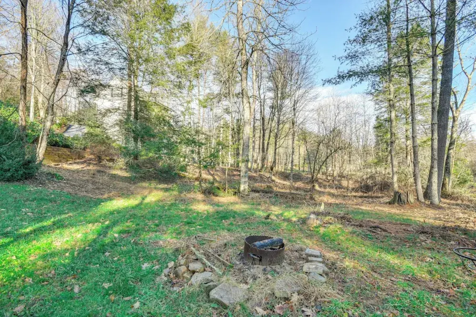Riverfront Newland Home w/ Pool & Golf Club Access