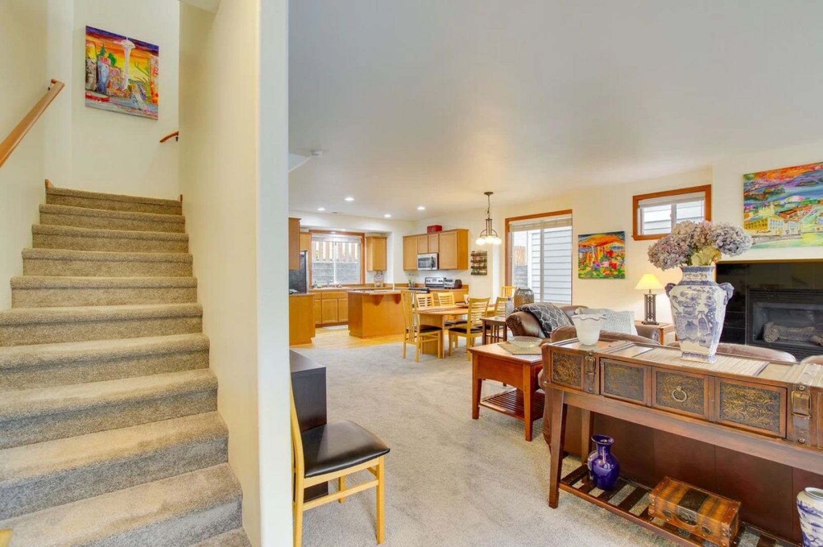 Wfh-friendly Townhome Rental Near Ferry in Everett