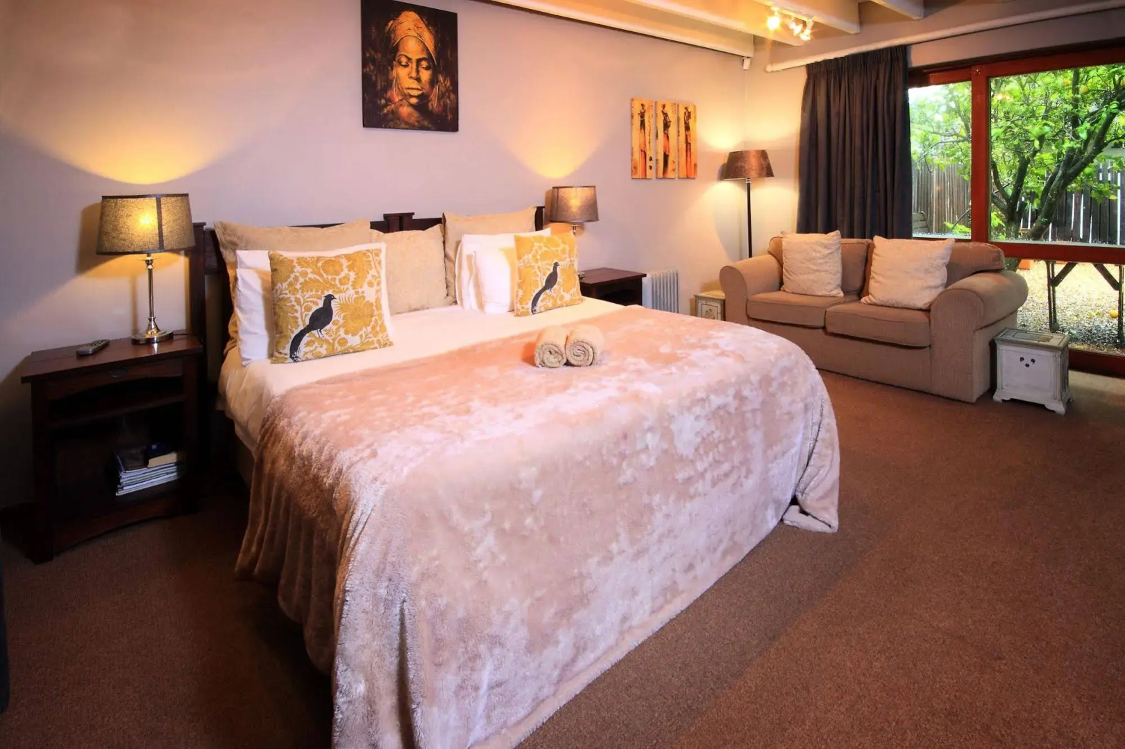 Thatchwood Country Lodge