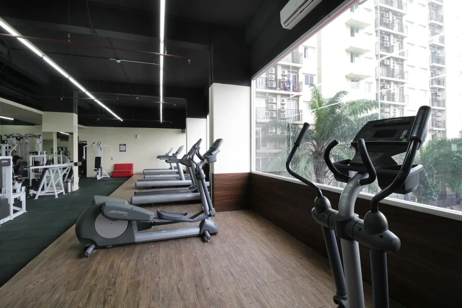 Airy Mutiara Bekasi Ahmad Yani 8