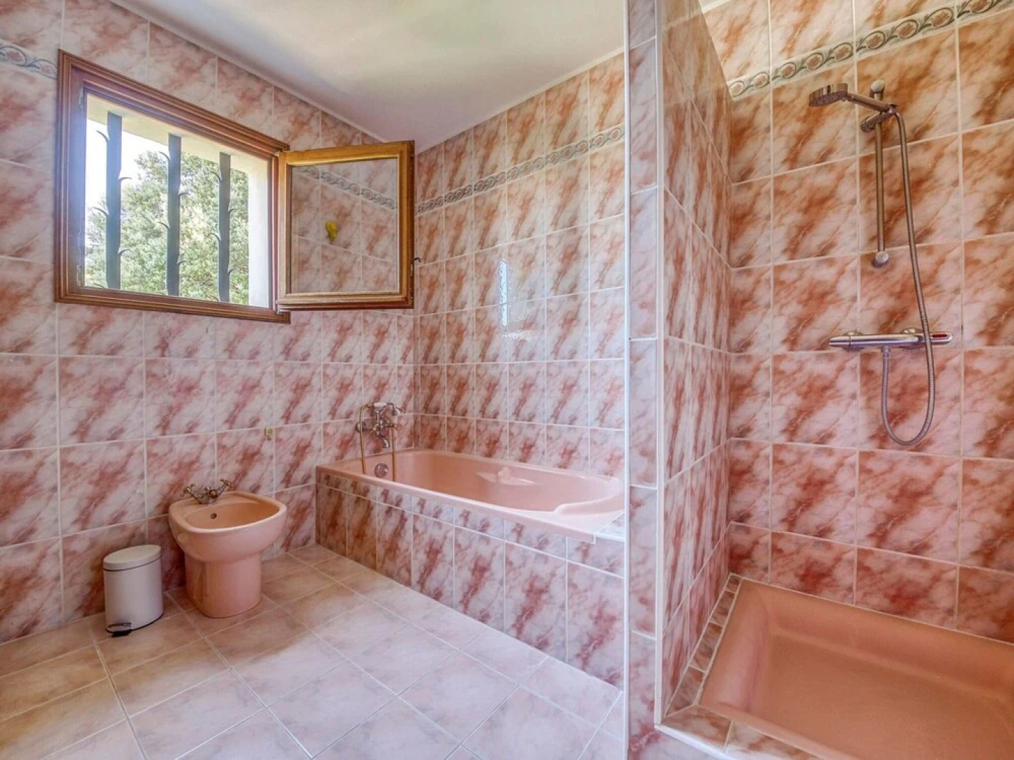 Alluring Holiday Home in Seguret With Private Swimming Pool