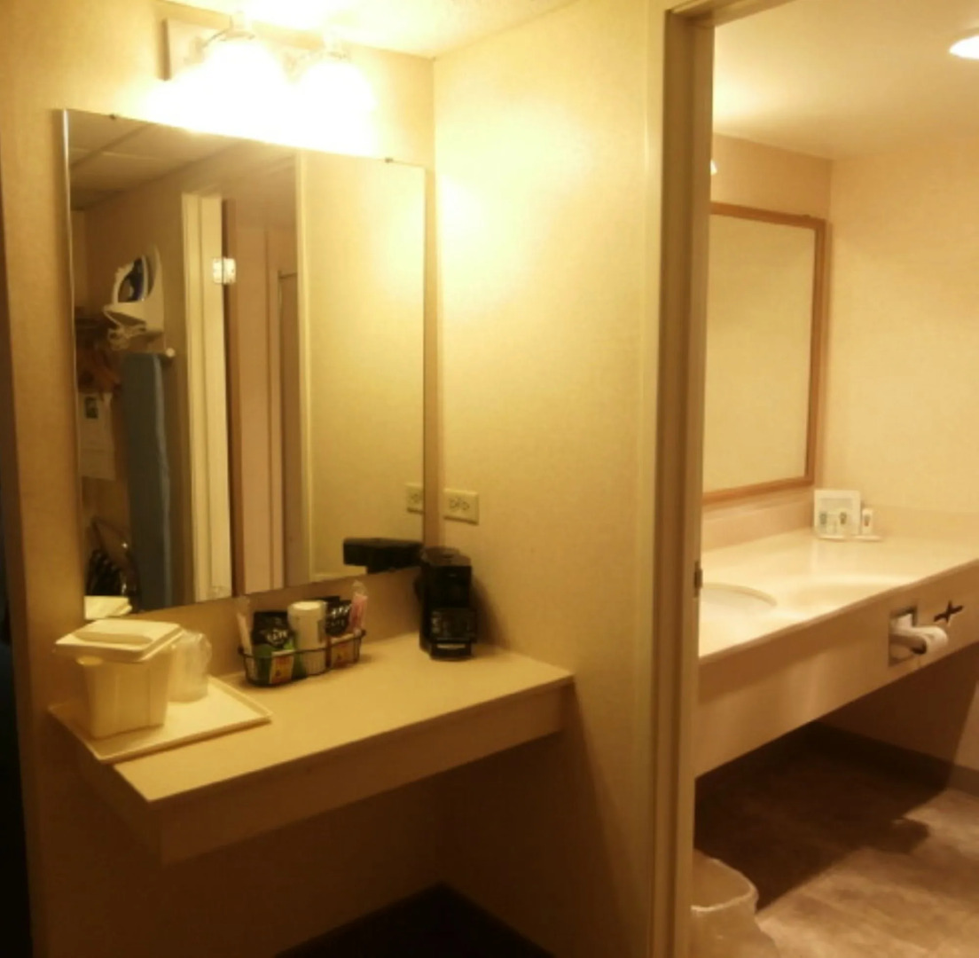 Super 8 by Wyndham Lawrence