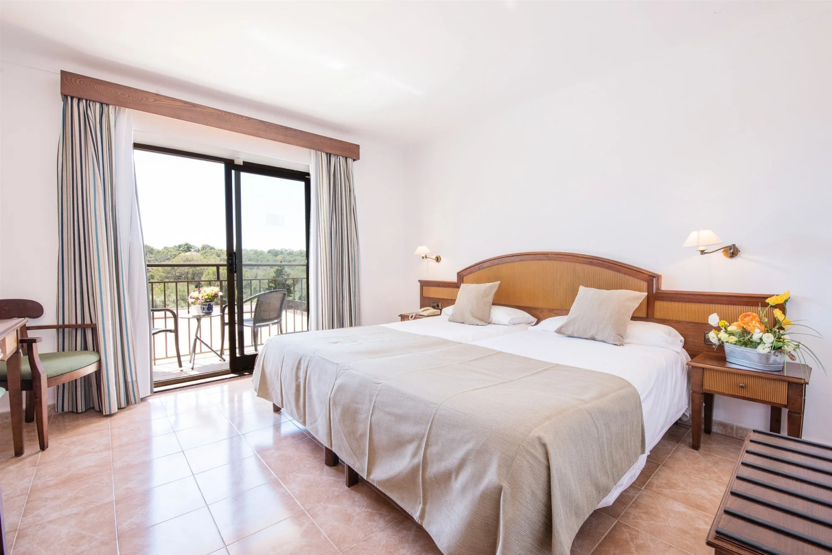 Hotel Playa Mondrago