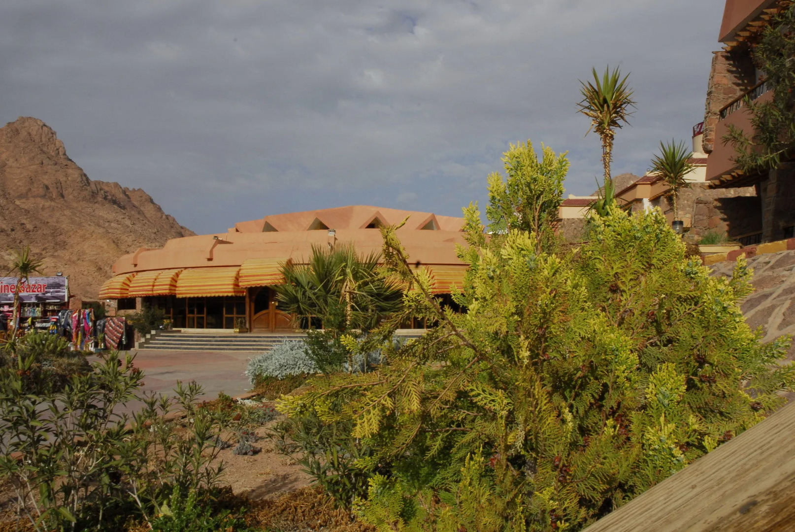 Catherine Plaza Hotel