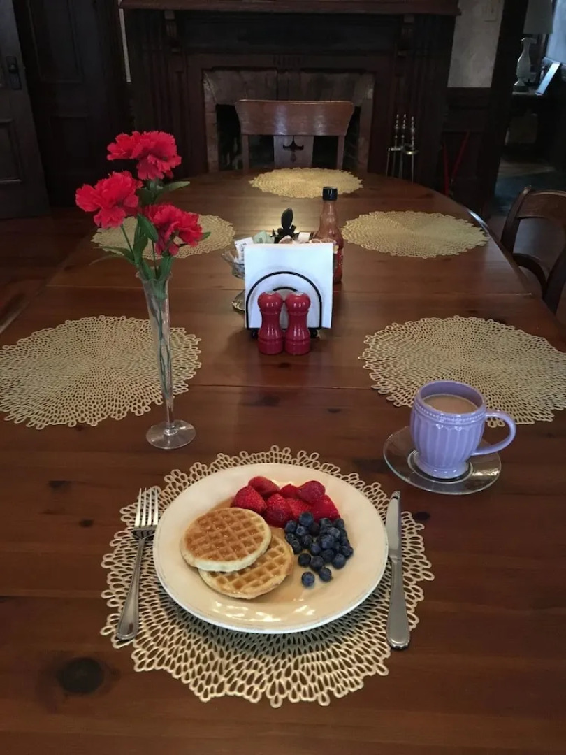 Grand Gables Inn Bed & Breakfast