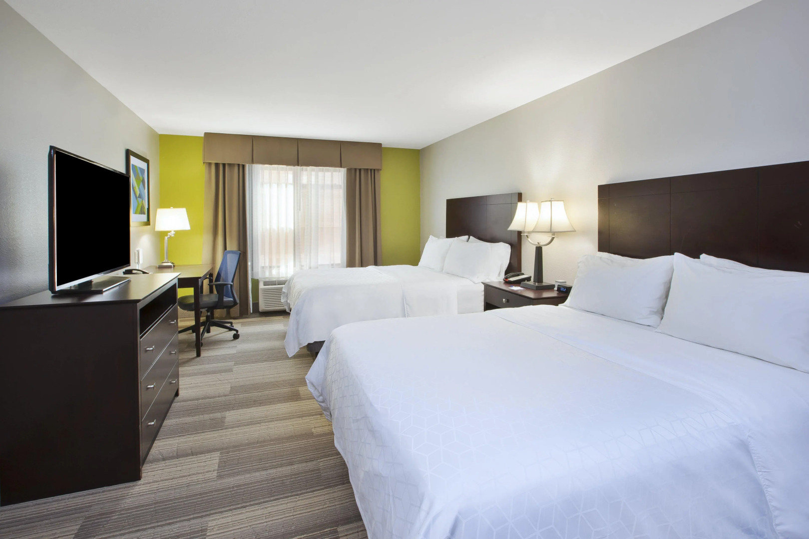 Holiday Inn Express & Suites Niles